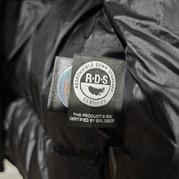 NWT Aritzia the super puff Snug Vest - Picture 9 of 12